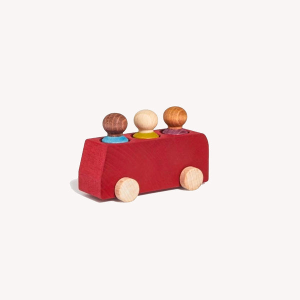 Houten bus met poppetjes - rood