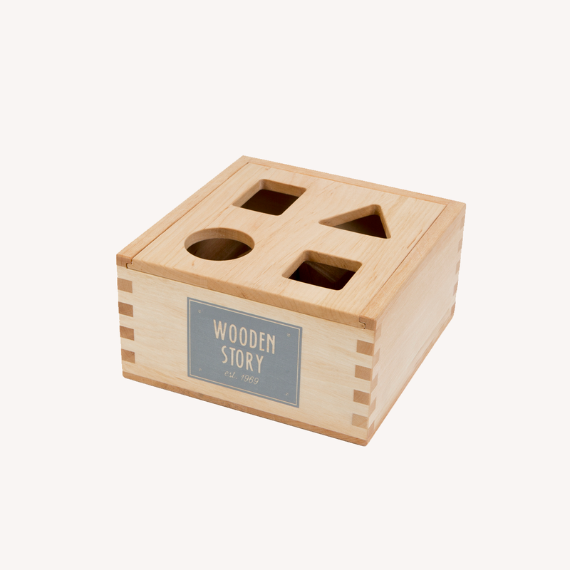 Wooden shape sorter natural