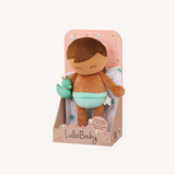 Pre-order | Knuffelbadpop met accessoire - jongen bruin haar