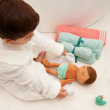 Pre-order | Knuffelbadpop met accessoire - jongen bruin haar